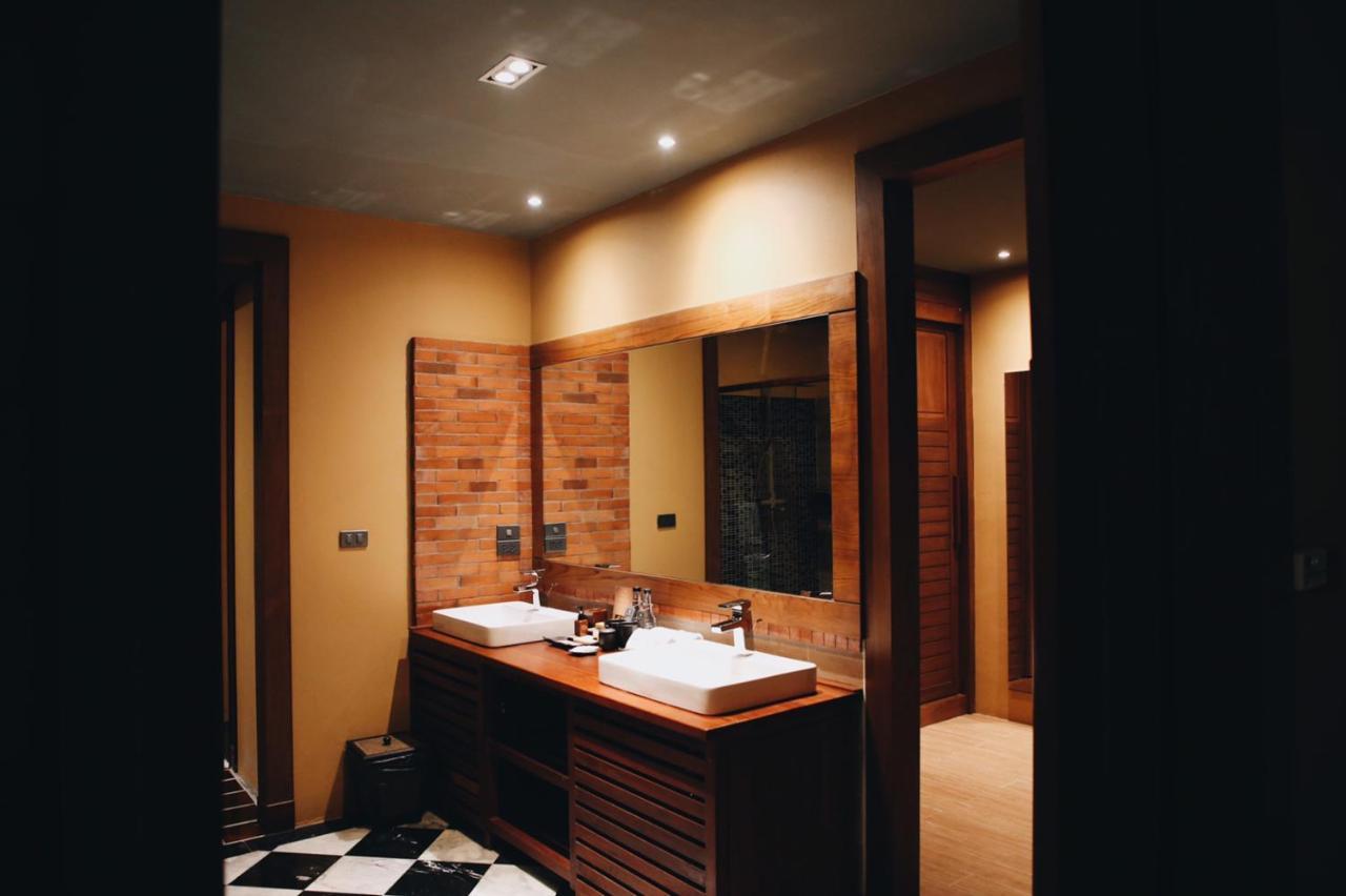 Prakhon Chai Hotel De L'Amour Sha Plus מראה חיצוני תמונה