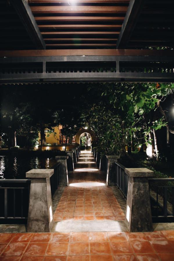 Prakhon Chai Hotel De L'Amour Sha Plus מראה חיצוני תמונה